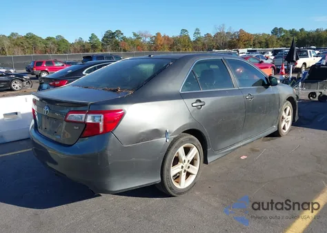 2013 Toyota Camry Se z USA, uszkodzony, nr VIN 4T1BF1FKXDU279733